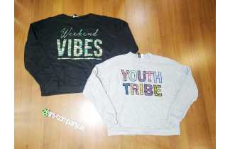 Hoodies and T-shirts with long sleeves